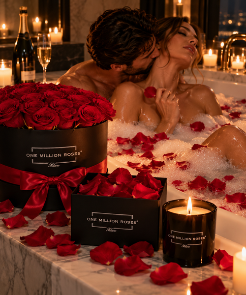 ROMANTIC EXPERIENCE SET  - Small Box Rose Fresche e Cube Box petali - Candela Nera
