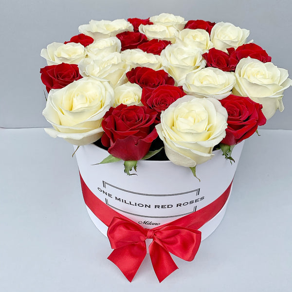 Classic Collection - Medium Box - Rose Rosse e Bianche Scacchi - Scatola Bianca