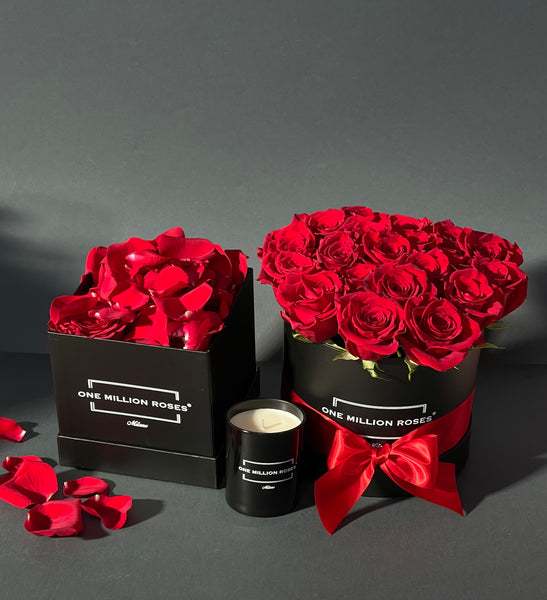QUEEN OF HEARTS - SMALL BOX NERO - ROSE ROSSE - CUBE BOX PETALI ROSSE - CANDELA NERA