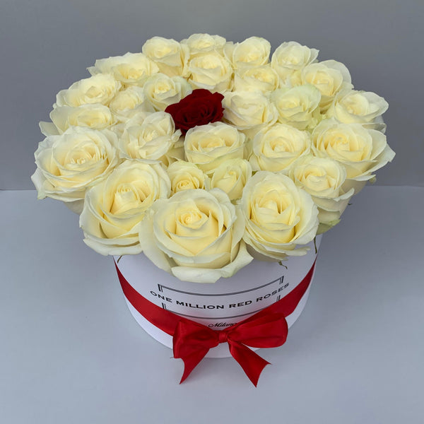 Classic Collection - Medium Box - Rose Bianche e Rossa - Scatola Bianca
