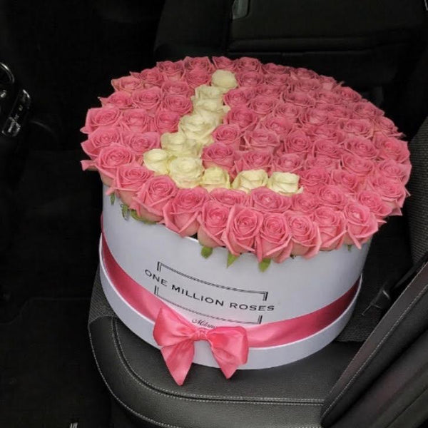 Collezione Personalizzata - One Million - Rosa Rosa con lettera Bianca - Scatola Bianca